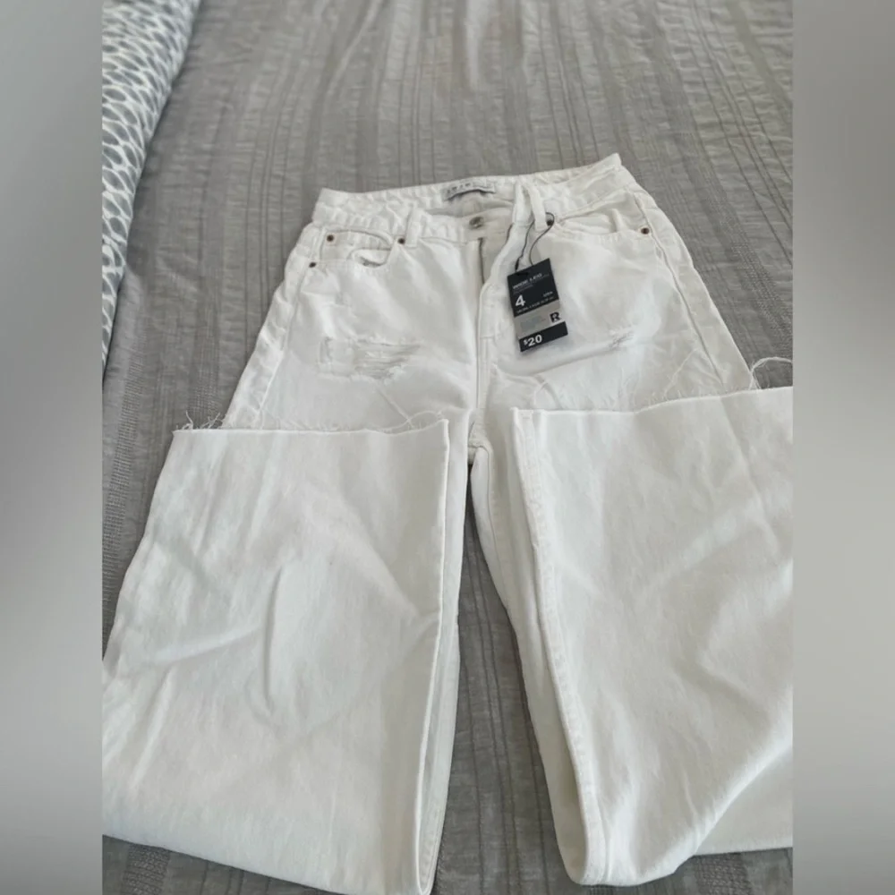 Primark Women's White Straight Leg Jeans - Picture 2 of 4